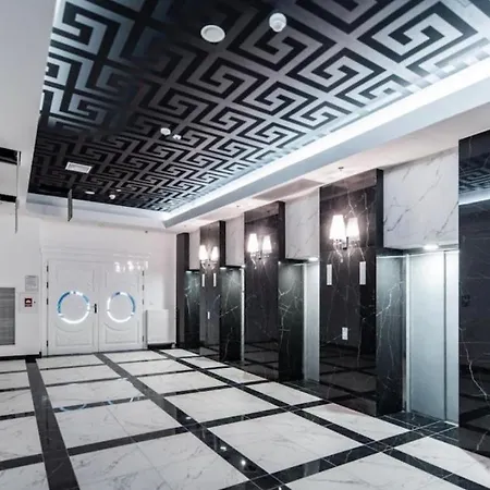 Hanza Tower Deluxe Pool & Jacuzzi & Sauna *