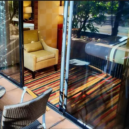 Hanza Tower Deluxe Pool & Jacuzzi & Sauna *
