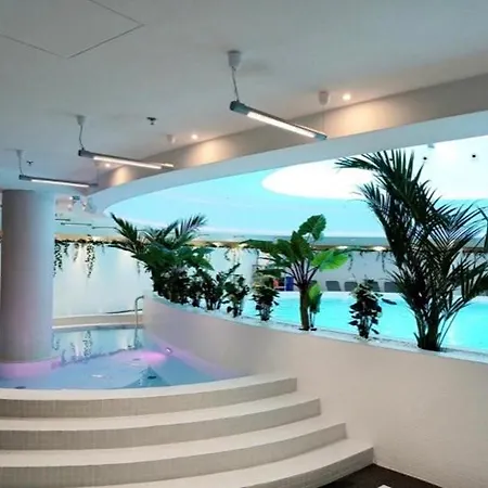 Hanza Tower Deluxe Pool & Jacuzzi & Sauna Szczecin